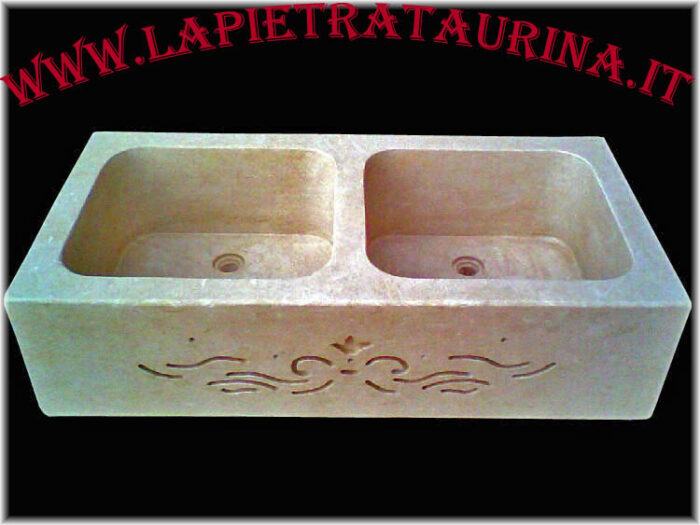 Lavello in pietra da esterno
