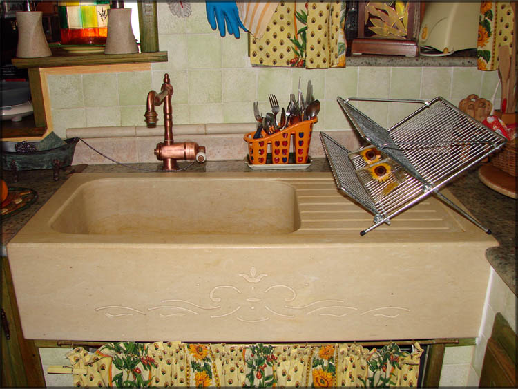 lavelli in pietra bianca