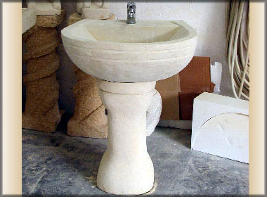lavello in pietra per giardino