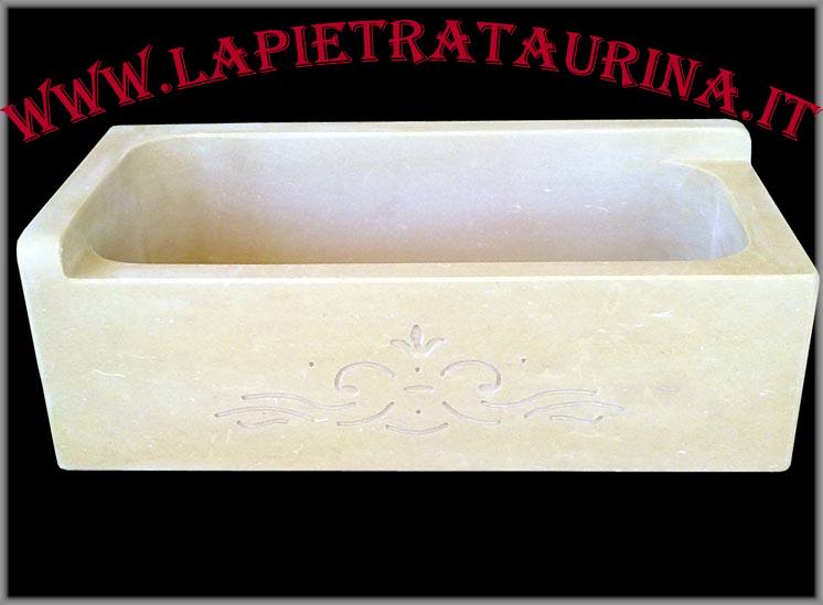 Lavello in pietra per cucina con mobile