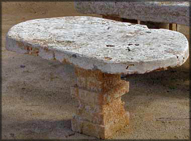 Tavoli in pietra