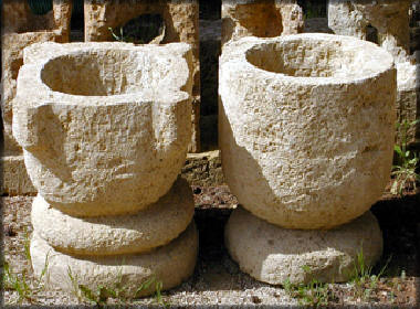 Vasi in pietra