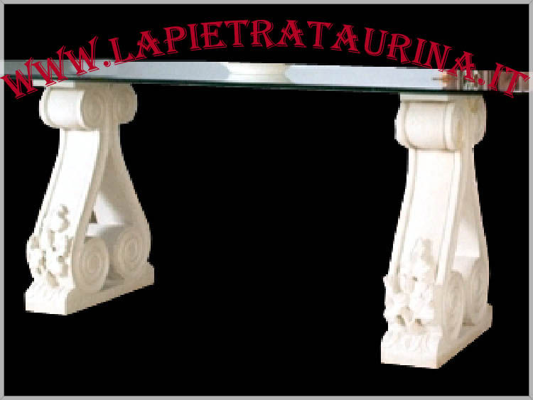 Tavoli in pietra
