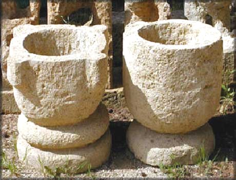 Vasi in pietra