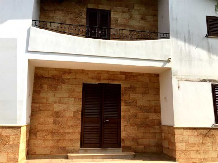 Villa con rivestimento in pietra