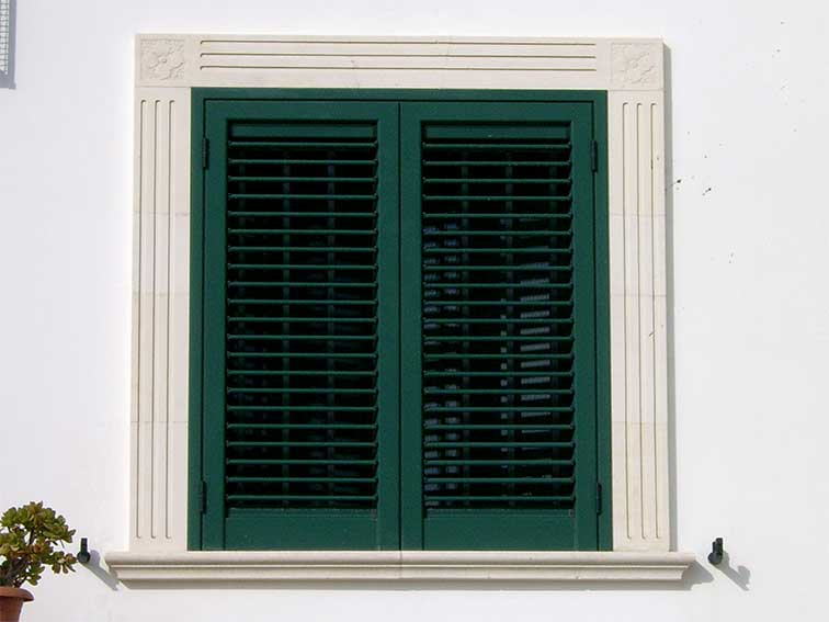 CALIFORNIA CADE ELECTRONIC Set Di 2 Cornici Finestra Rustiche In Legno Riciclato - Decorazione Da Parete Stile Fienile, 28x39 Cm, Per Interni Ed Esterni, Da Personalizzare