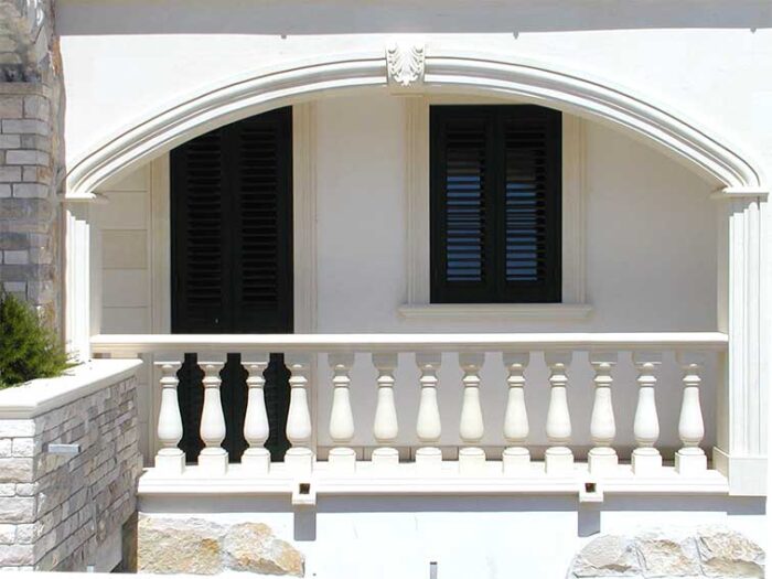 Rivestimento per arco in pietra