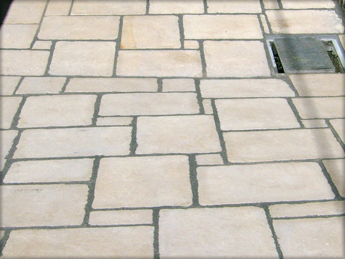 Pavimenti in pietra per scivoli di garage