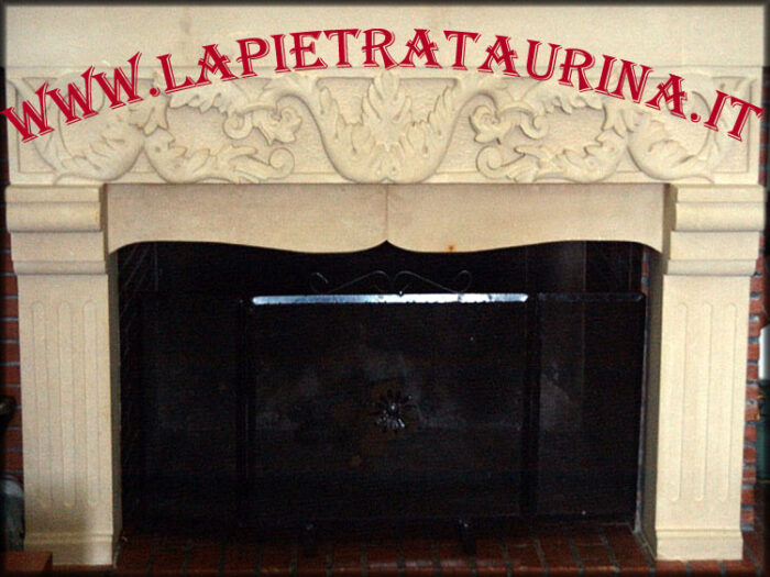 Cornice in pietra per camino in pietra leccese scolpito