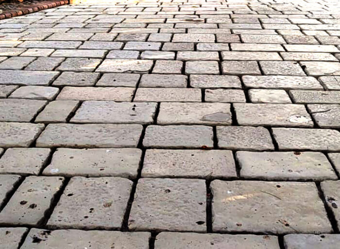 Mattonelle per esterno autobloccanti in pietra naturale. - immagine 2