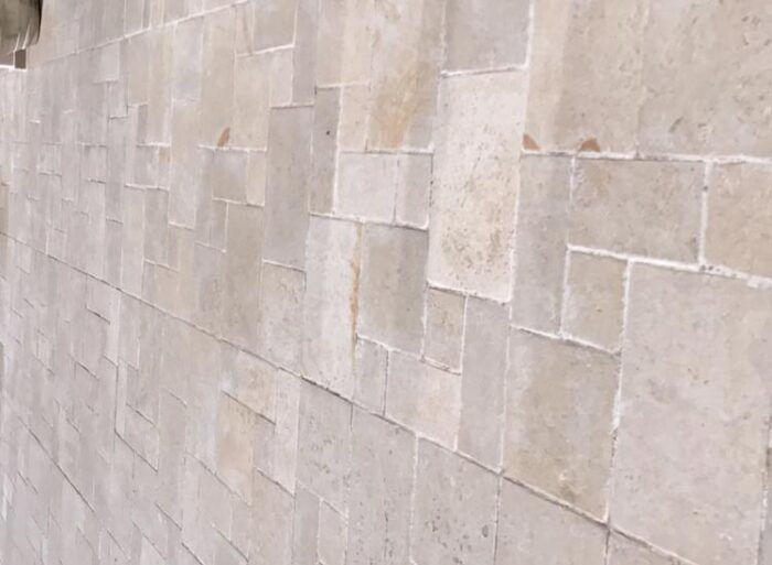 Pavimenti esterni in pietra leccese