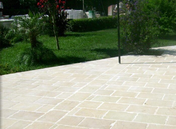 Pavimenti per interni in pietra leccese in pietra naturale